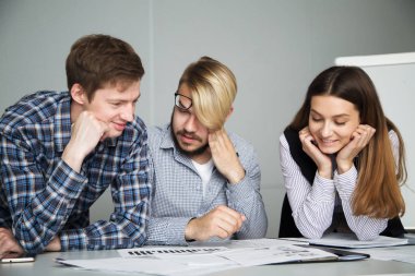 üç ortak yeni bir sözleşme üzerinde düşünmek