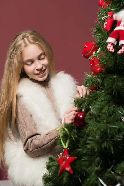 Hermoso, bebé, Navidad, árbol, sonrisa, invierno, decoración —  Fotos de Stock