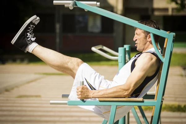 Gimnasio al aire libre —  Fotos de Stock