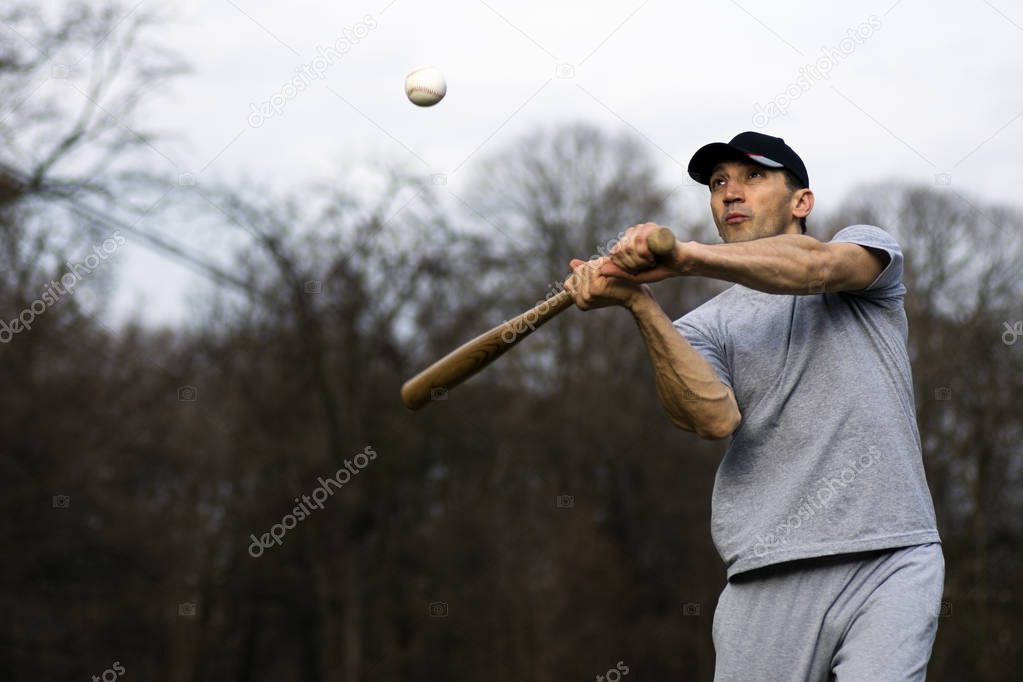 playing baseball player