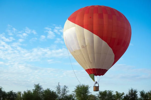 Hot air balloon — Stock Photo, Image