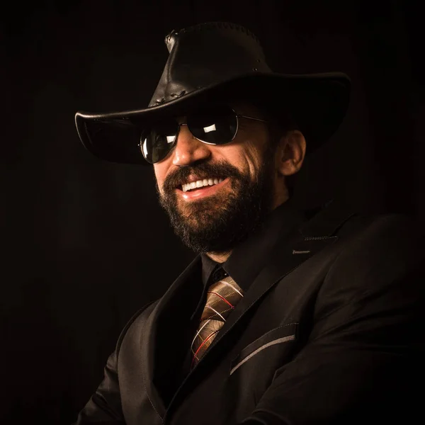 Sorrindo cowboy elegante — Fotografia de Stock