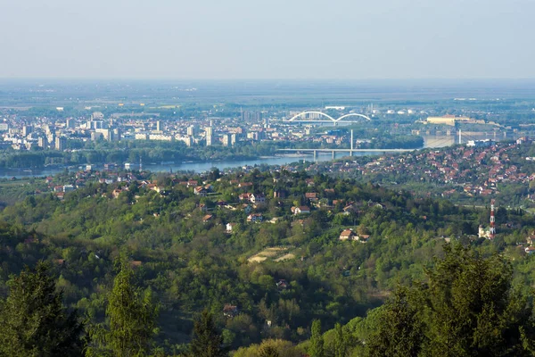 Paesaggio Paesaggio Urbano Novi Sad Città Dal Monte Fruska Gora — Foto Stock