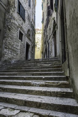Sibenik boş eski sokak