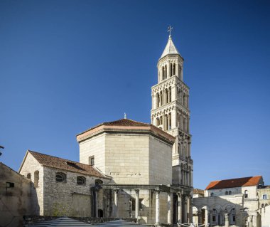 Saint Doninius katedral