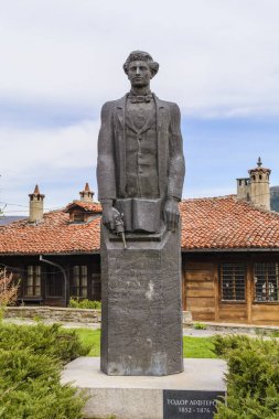 VELIKO TARNOVO, BULGARIA - APRIL 03, 2015: todor Lefterov statue clipart