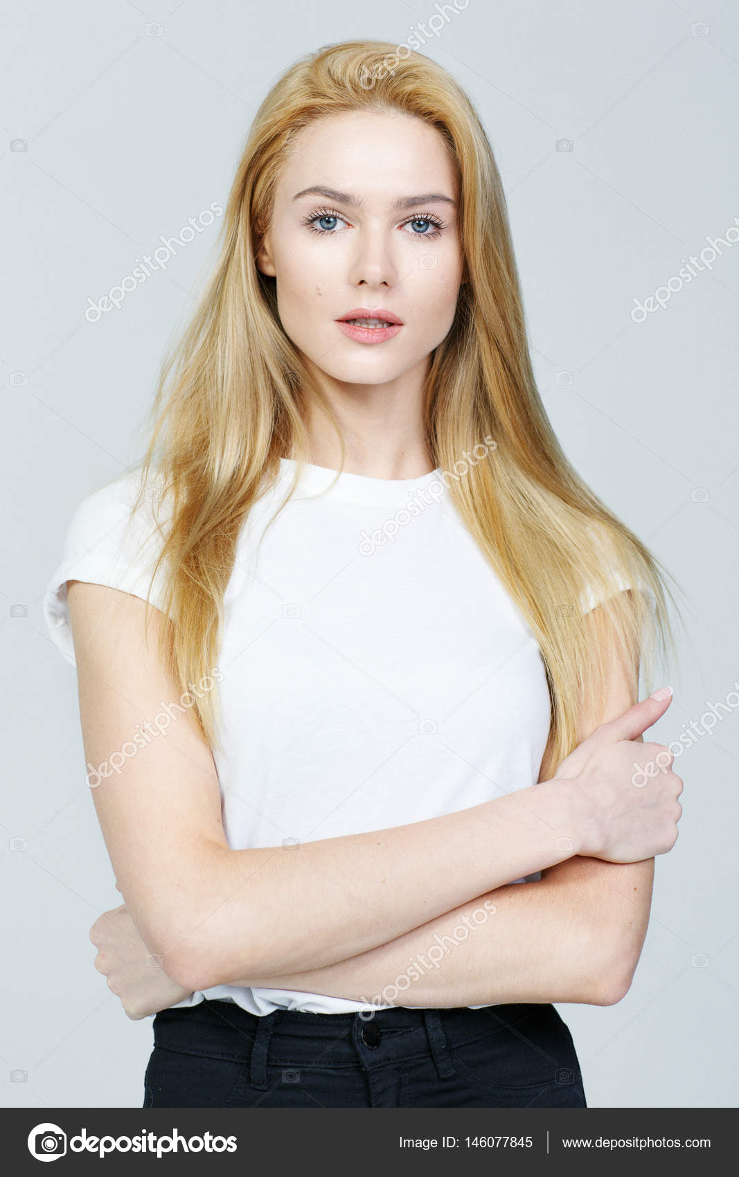 Sexy blonde woman in studio — Stock Photo © shumovdenis #146077845