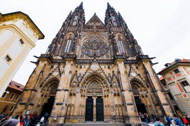Prag, Çek - 3 Mayıs 2019: St. Vitus Rotunda, Katedral. Eski Şehir