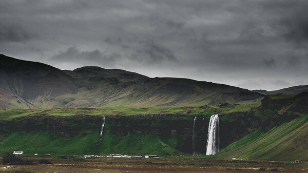 Seljalandsfoss Waterfall