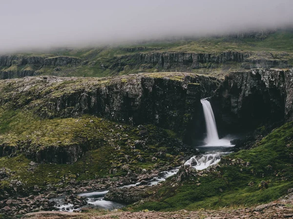 Wasserfall — Stockfoto