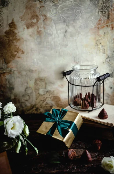 Fleurs Boîte Cadeau Pot Verre Avec Bonbons Chocolat Pour Saint — Photo