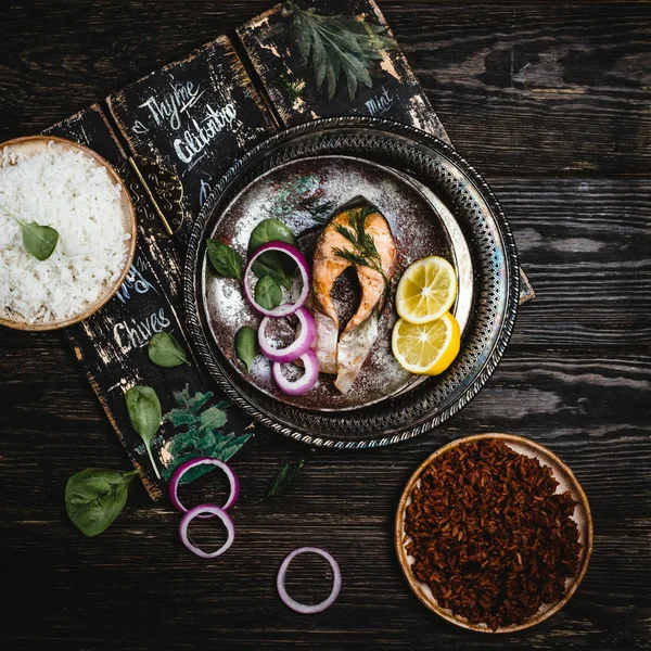 Lachssteak — Stockfoto