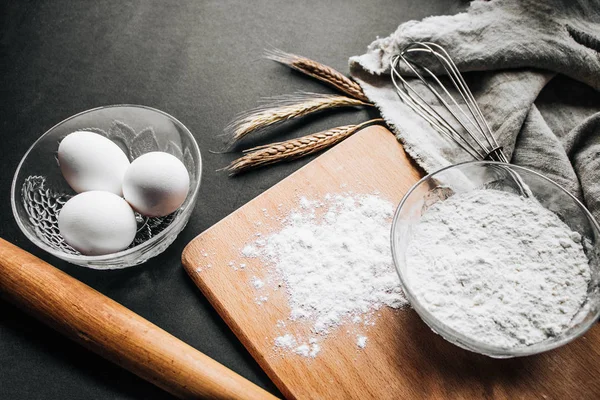 Ovos Espigas Trigo Tábua Corte Modelo Receita Cozimento Abeto Composição — Fotografia de Stock