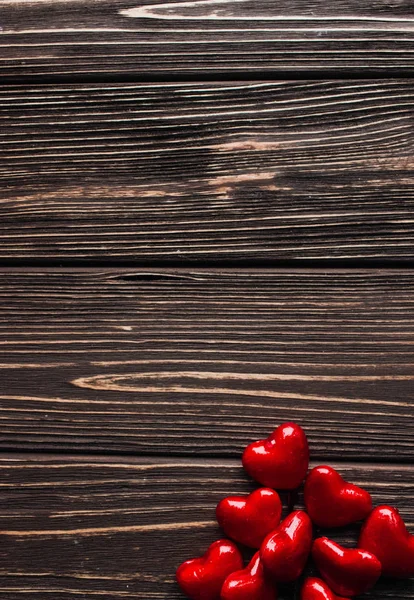 Haufen Roter Herzen Auf Holzgrund Mit Kopierraum — Stockfoto