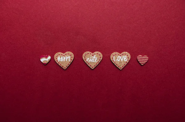 Ημέρα Του Αγίου Βαλεντίνου Κάρτα Διακοσμητικά Χειροποίητα Καρδιές Κόκκινο Φόντο — Φωτογραφία Αρχείου