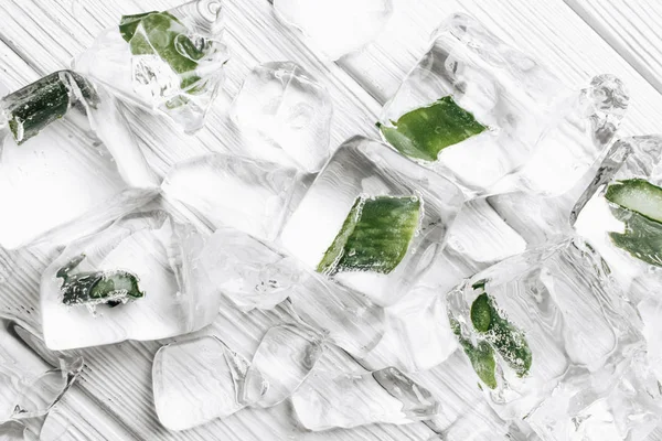 Кубики Льоду Замороженим Алое Всередині Крупним Планом — стокове фото