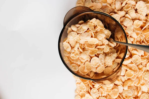 Heerlijke Krokante Cornflakes Kom Witte Achtergrond Gezond Ontbijt — Stockfoto