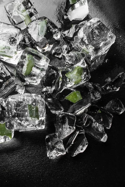 Ice Cubes Frozen Aloe Black Background — Free Stock Photo