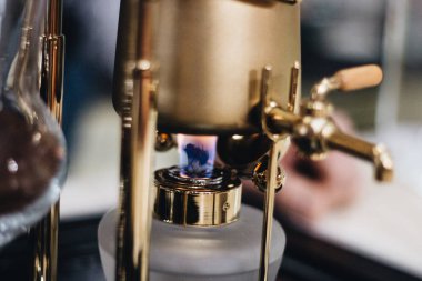 retro tarzı kahve makinesi, closeup brülör