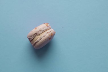 Mavi masada, tatlı tatlı lezzetli acıbadem kurabiyesi 