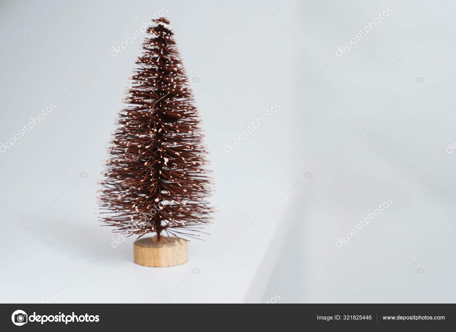 Pequena Decoração Árvore Natal Madeira fotos, imagens de © anna_georgievna  #321825446