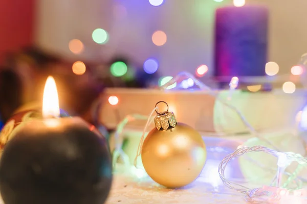 新年の装飾と電気の庭 — ストック写真