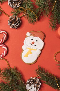 Noel geçmişine karşı zencefilli çörek, Noel havası