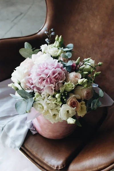 Beau Bouquet Fleurs Tendres Roses Blanches — Photo