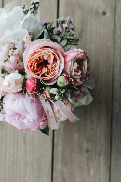 Schöner Frühlingsstrauß Mit Zarten Blumen Schachtel — Stockfoto