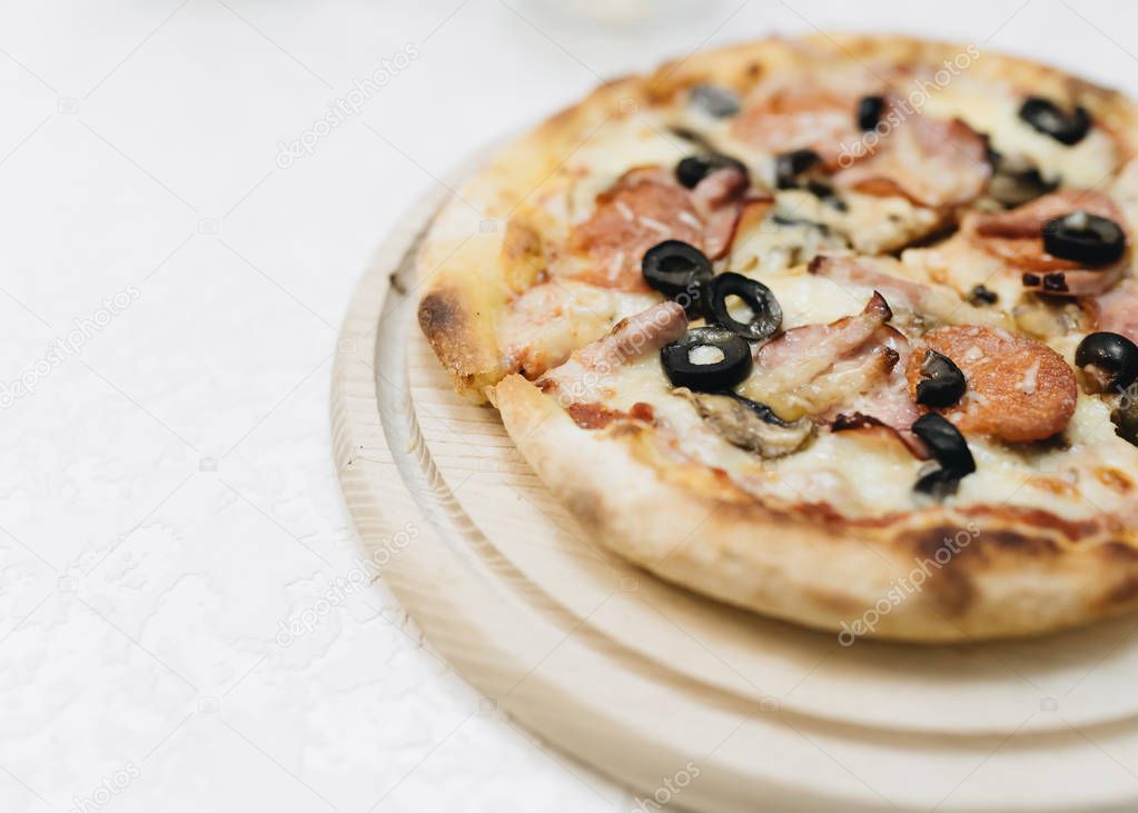 delicious pizza, traditional Italian cuisine 