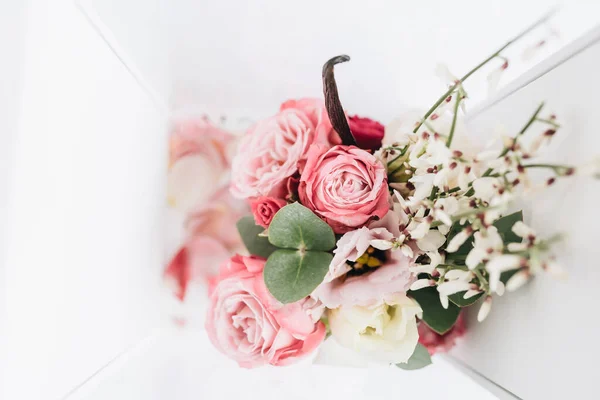 Bellissimo Bouquet Primaverile Con Teneri Fiori Rosa Elegante Decorazione Floreale — Foto Stock