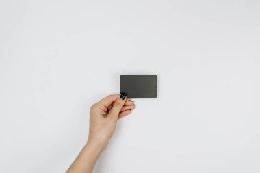 Kredi kartı tutan eller, alışveriş 