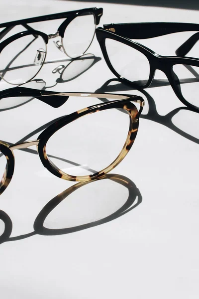 Brýle Prodej Bílém Pozadí Detail — Stock fotografie