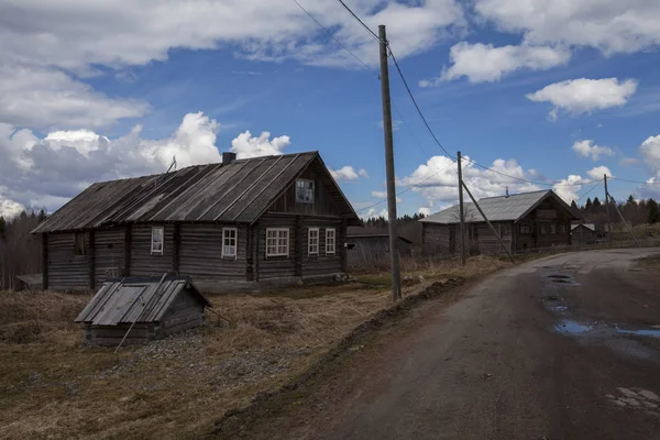 Rus Köy Içinde Eski Ahşap Kulübe — Stok fotoğraf