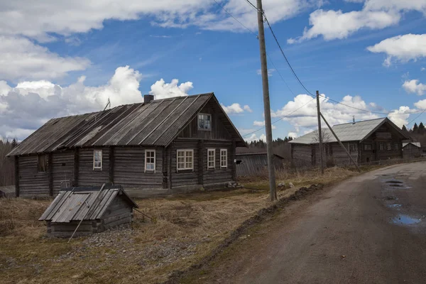 Rus Köy Içinde Eski Ahşap Kulübe — Stok fotoğraf