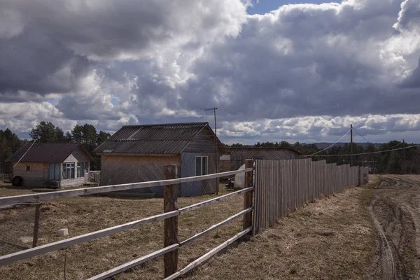 Stary Drewniany Hut Rosyjskiej Miejscowości — Zdjęcie stockowe