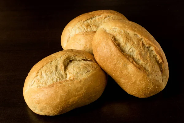 Små Bröd Brtchen Frukost Rullar Mörk Bakgrund — Stockfoto