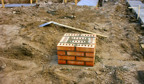 Birçok farklı renkli tablet şeritler. İlaçlar. Birçok kapsül tıbbın arka plan. Eczane.