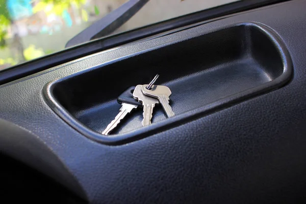 Ключи Машины Салоне Мелкая Глубина Резкости Запустить Предмет Двигатель Транспортного — стоковое фото