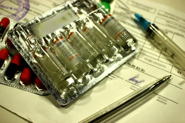 İlaçlar ve tıbbi araçlar ücretli ilaçlara kavramsal olarak, enjeksiyon fiyatlarında değişiklik