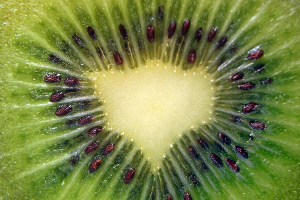 Kiwi Frutas Cortadas Dois Pedaços Contra Fundo Leve Close — Fotografia de Stock