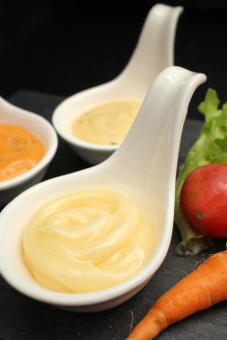 Salata sosu yakın çekim 