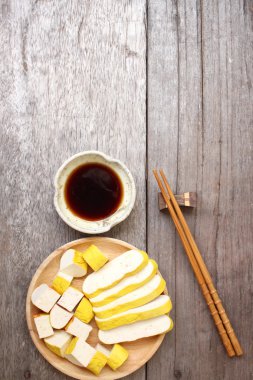 Tofu soya fasulye sosu ile