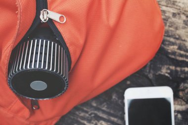 Akıllı telefon ve çanta ile Bluetooth Hoparlör