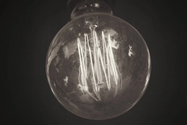 Винтажная лампочка — стоковое фото