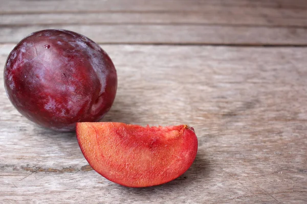 Primer plano de las nectarinas rojas —  Fotos de Stock