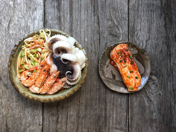 Sopa de fideos de mariscos picantes coreanos — Foto de Stock