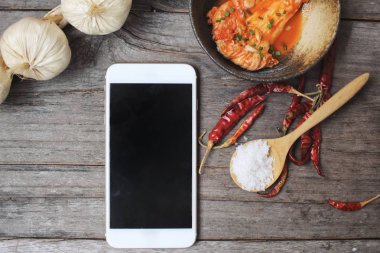 Kimchi Koreli gıda ile akıllı telefon
