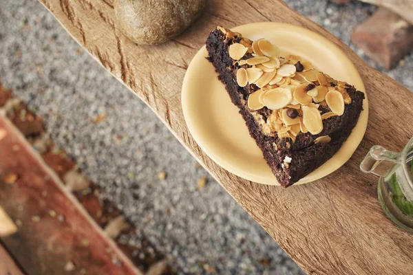 Primer plano de pastel de brownies de chocolate —  Fotos de Stock