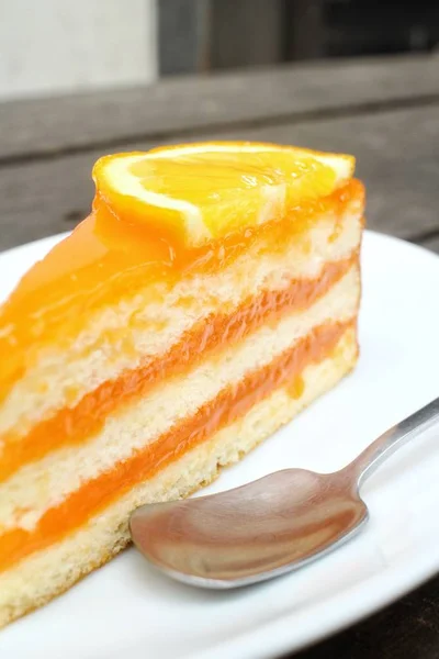 Fechar o bolo de laranja — Fotografia de Stock